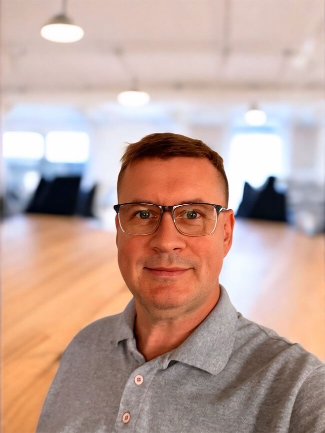 Agent Photo