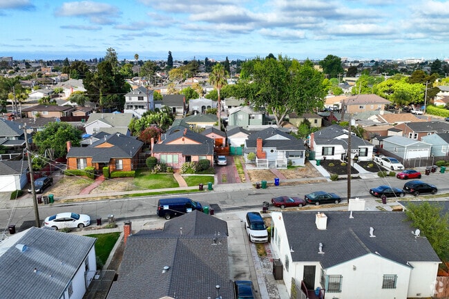 Minimal Traditional homes are plentiful in Las Palmas.
