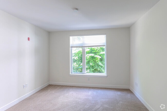 7 Cameron - Primary Bedroom