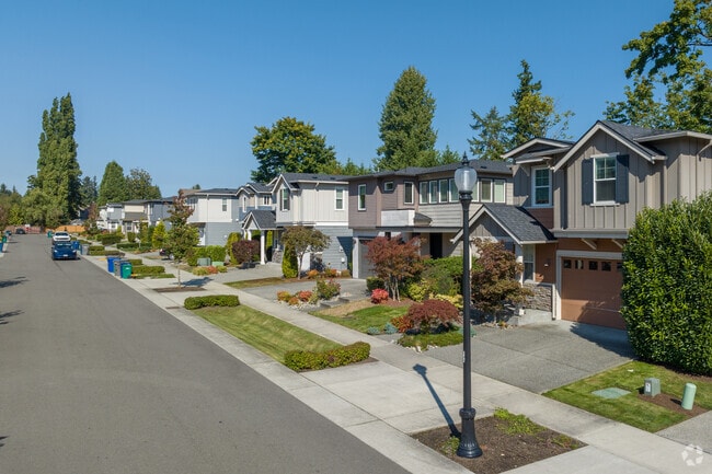 Willow-Rose Hill homes are picturesque with tidy lawns.