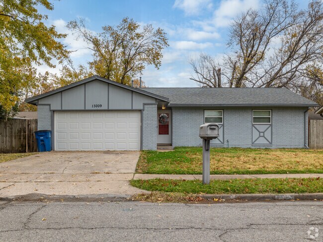 Ranch homes are scattered throughout Eastpark.