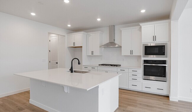 5502 N Trailside Station, Eagle Mountain, UT 84005 - photo 4