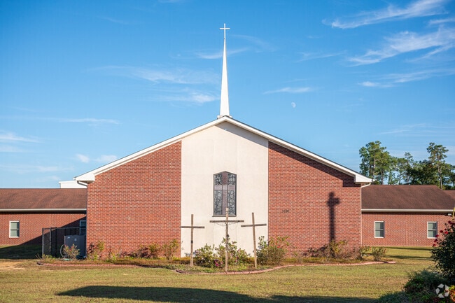 Churches of several denominations are found all throughout Windsor Spring.