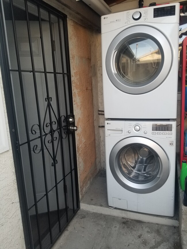 3523 E 58th St unit C, Maywood, CA 90270 - photo 4