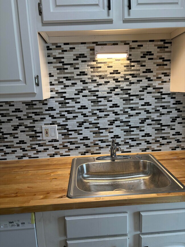 33297 Kingslane Ct unit 7, Farmington, MI 48336 - photo 4