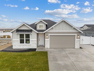 809 K St NE, Quincy, WA 98848