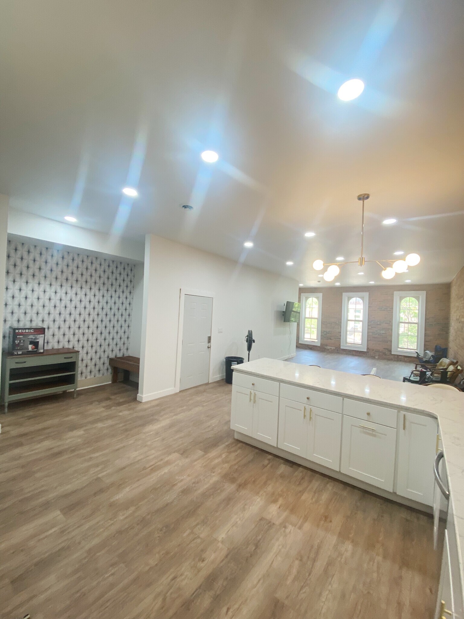 105 1/2 W Laporte St unit 1/2, Plymouth, IN 46563 - photo 1