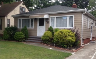 5535 W 54th St, Cleveland, OH 44129