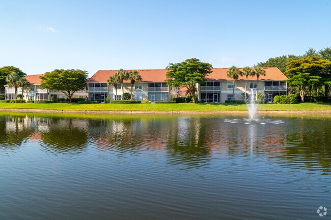 Many Carlton Lakes homes enjoy beautiful lakefront views.