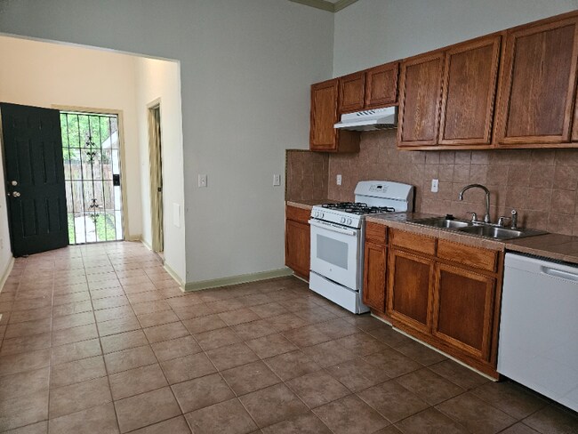 3119 Toulouse St, New Orleans, LA 70119 - photo 7