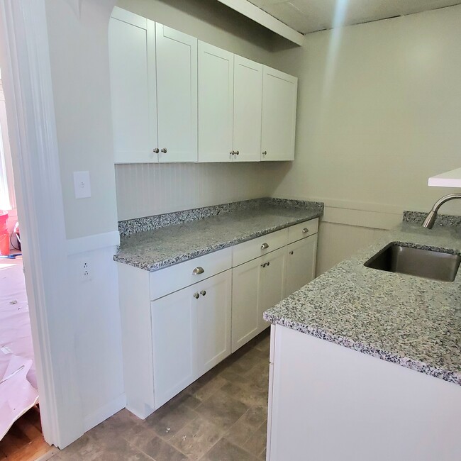 New cabinets & Granite