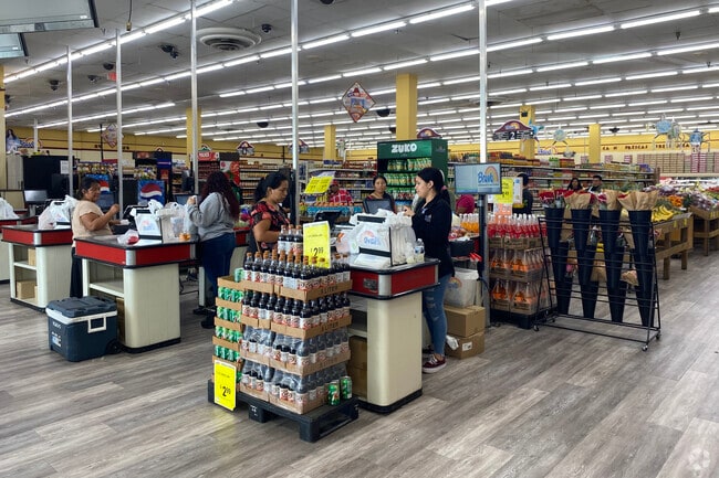 Morningside residents find most of their groceries at the local Family Dollar.