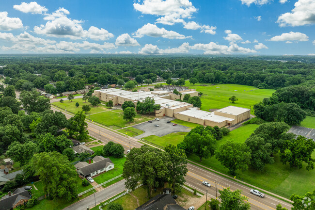 Craigmont High School is a public high school in Raleigh, TN.