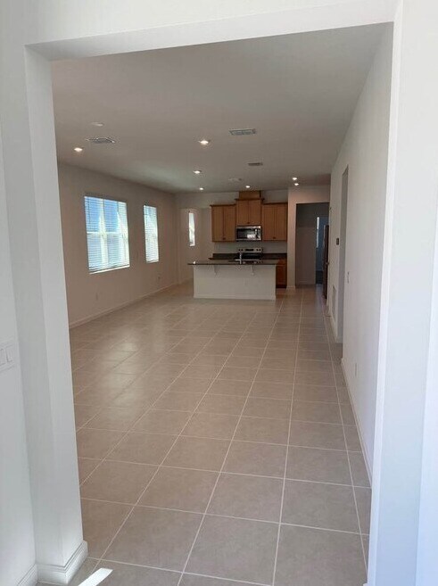 536 Green Tracker Ave, Clermont, FL 34715 - photo 4