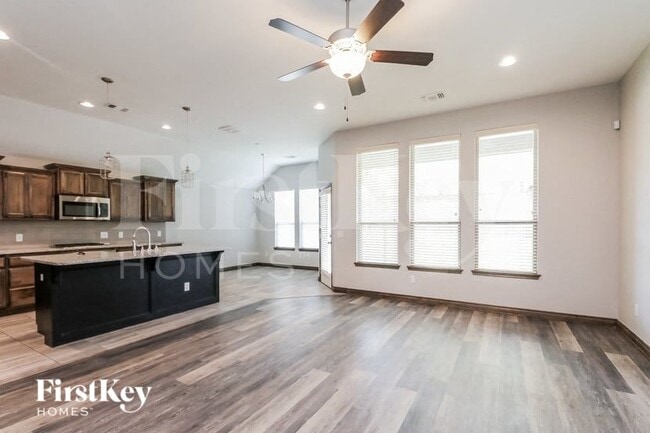 15904 Tall Grass Dr, Oklahoma City, OK 73170 - photo 2