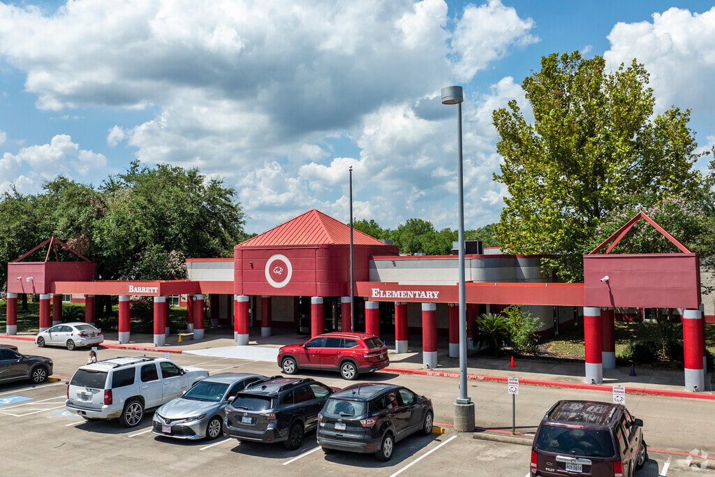 Barrett Elementary School received a B+ grade from Niche.