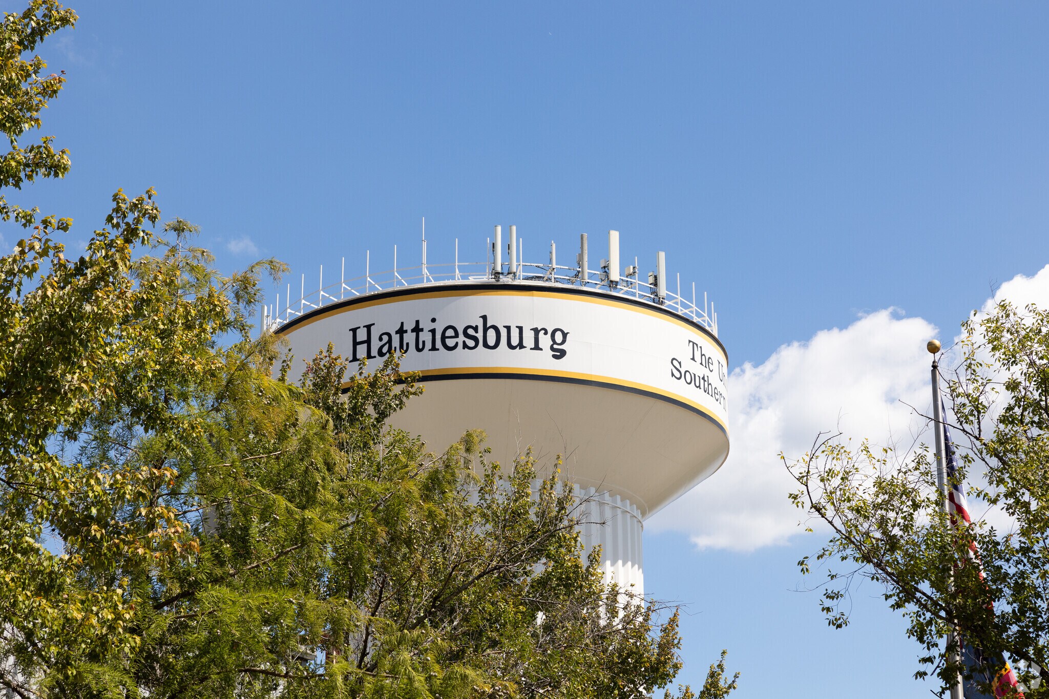 Welcome to Grace Avenue-Northhills Drive, a neighborhood in Hattiesburg Mississippi.