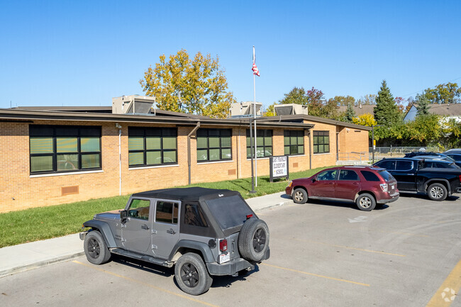 East Franklin Elementary School is located in Outer Greater Hilltop.