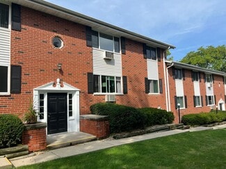 1321 W Main St, Lake Geneva, WI 53147