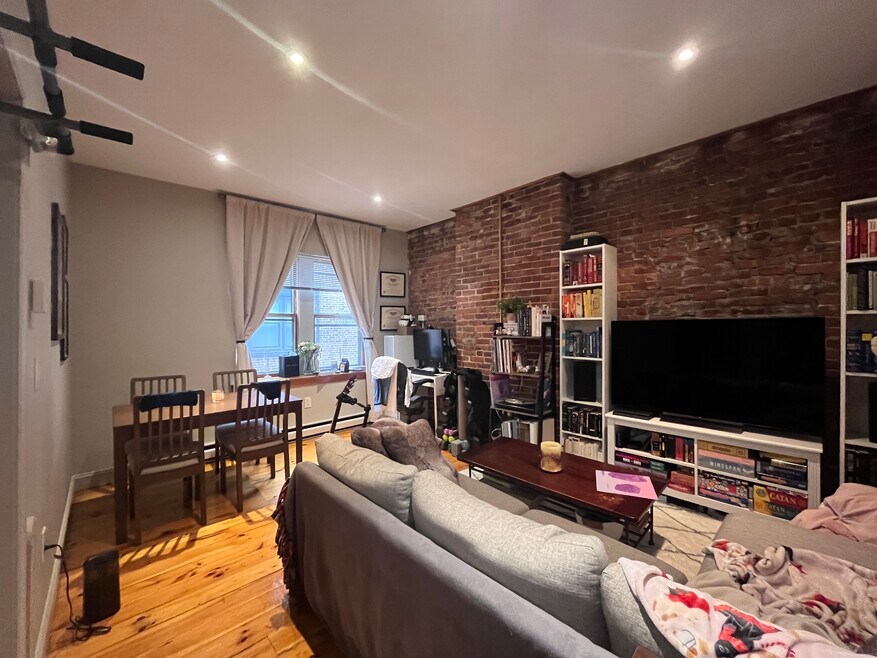 19 Garrison St unit 2, Boston, MA 02116 - photo 1