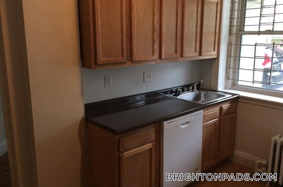 116 Washington St unit 2, Boston, MA 02121 - photo 1