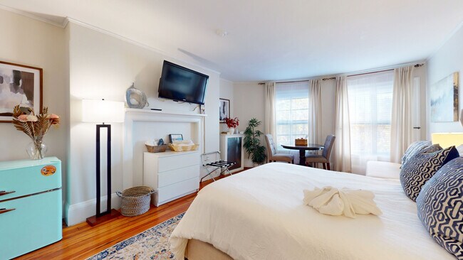 1029 Beacon St unit 14, Brookline, MA 02446 - photo 4