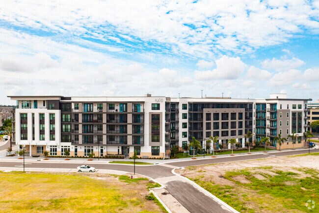 250 Carillon Pky Saint Petersburg, FL