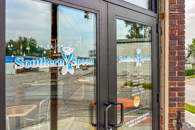 Fried chicken and catfish, as well as oxtail, can be found at Southern Spoon on any given day.