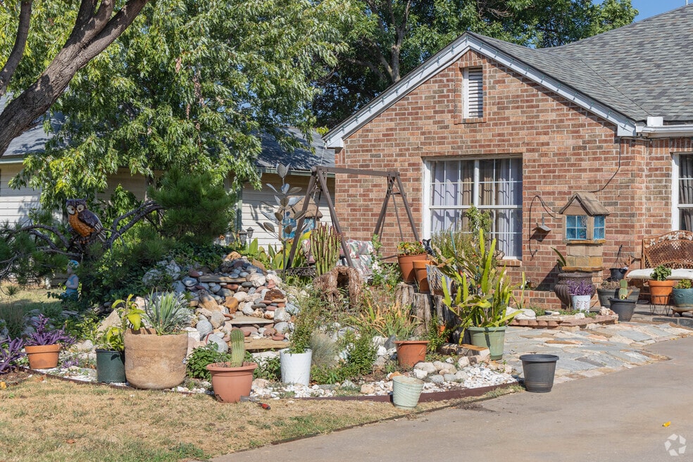 Neighborhood_Mayview_Final_122823