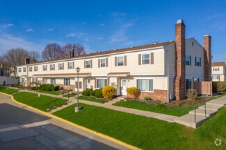 4525 Cox Dr, Stow, OH 44224