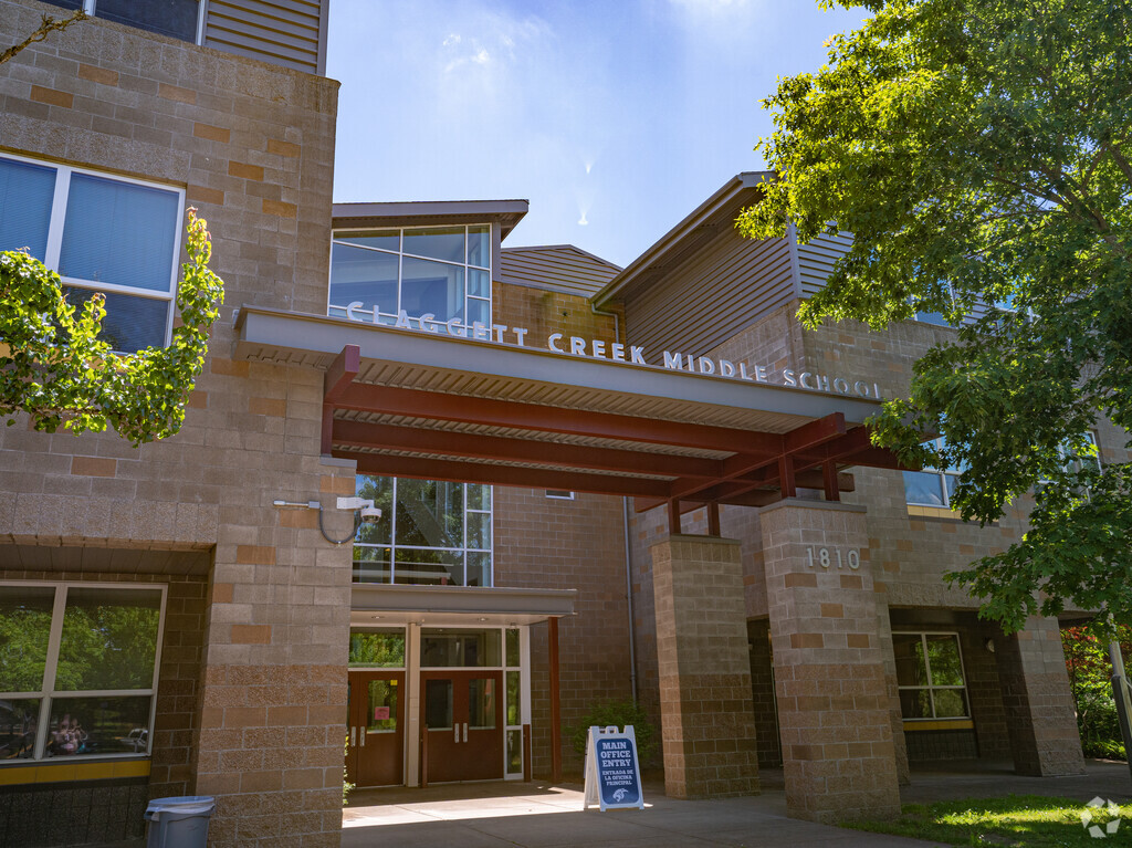 Entrance to Claggett Creek Middle School located in Keizer, OR.