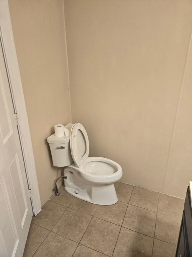 160 Belmont St Unit 1, Brockton, MA 02301