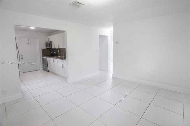 2681 NW 15th St, Fort Lauderdale, FL 33311 - photo 4