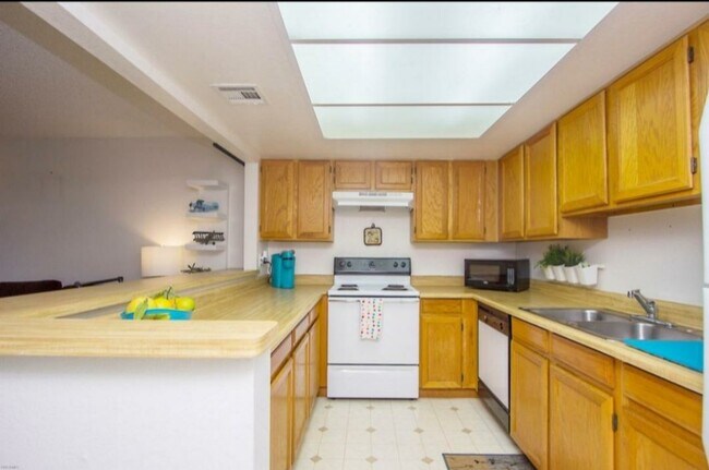 1645 W Baseline Rd, Mesa, AZ 85202 - photo 4