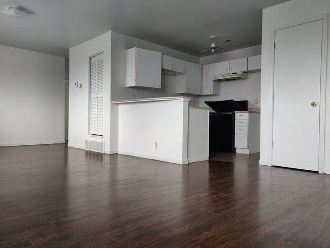 3828 Jones St unit 104, Omaha, NE 68105 - photo 7