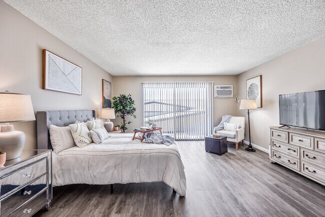 Sun City Gardens - 55+ Active Adult Apartments, Menifee, CA 92586 - photo 4