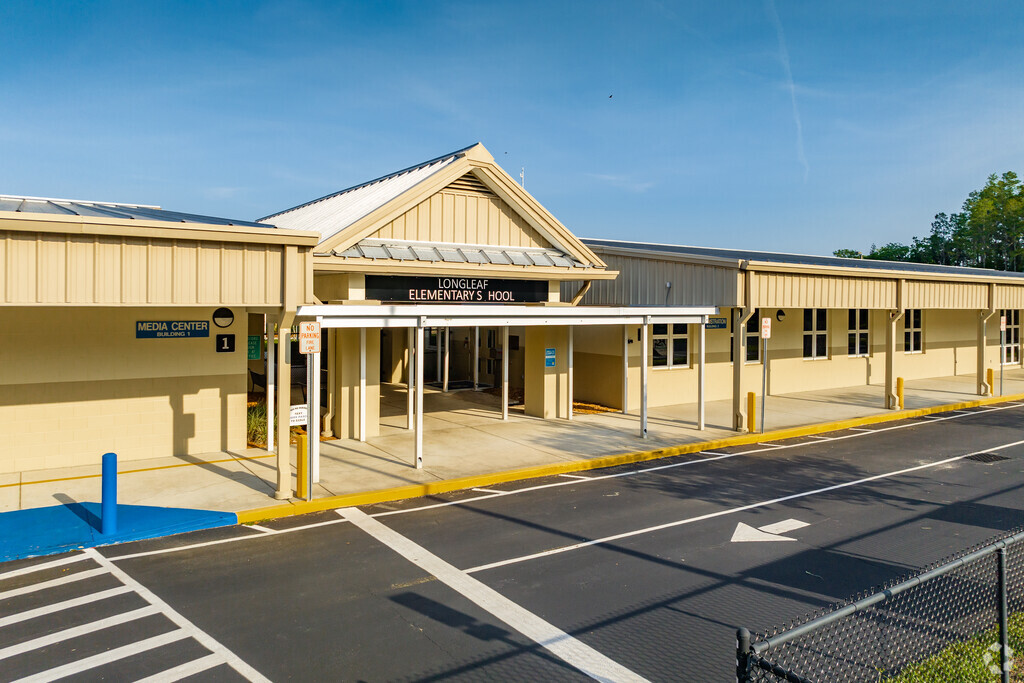 Longleaf Elementary School placed in the top 20% of all schools in Florida.