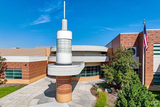 Rockford Elementary Arts Magnet School has an overall Niche grade of B+.