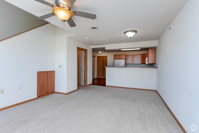 MCCOMB PLACE APARTMENTS, Stoughton, WI 53589 - photo 3