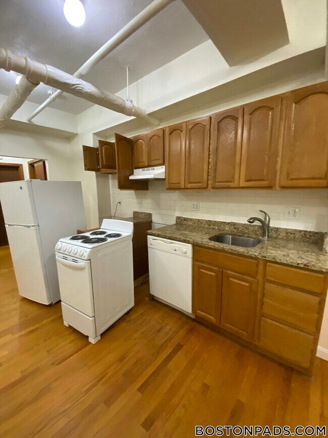115 St Stephen St unit B-2, Boston, MA 02115 - photo 7