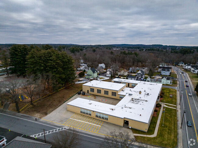 Library Street School is a kindergarten located in the town of Hudson, NH.