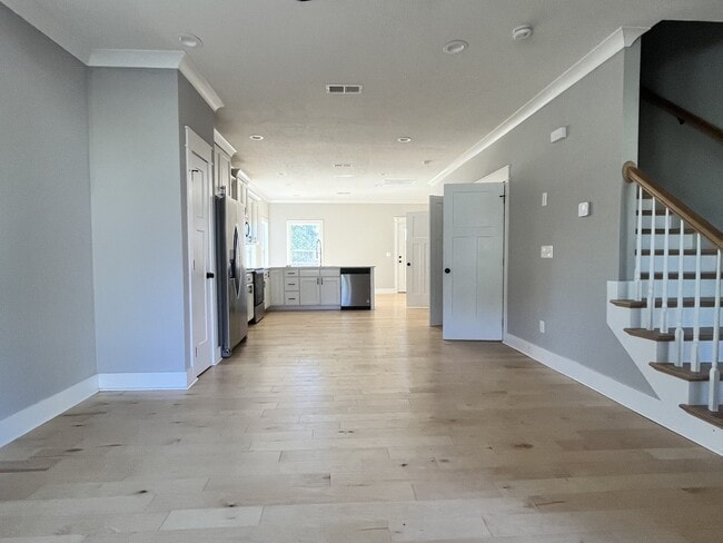 321 Lambuth Blvd unit A, Jackson, TN 38301 - photo 3