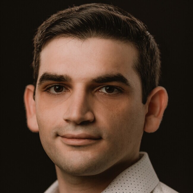Agent Photo