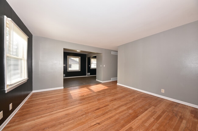 5101 N 83rd St, Milwaukee, WI 53218 - photo 5