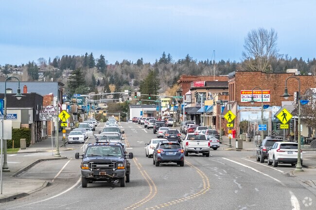 Ferndale is spread out, with part of the city being more developed and the outskirts offer large plots of land.