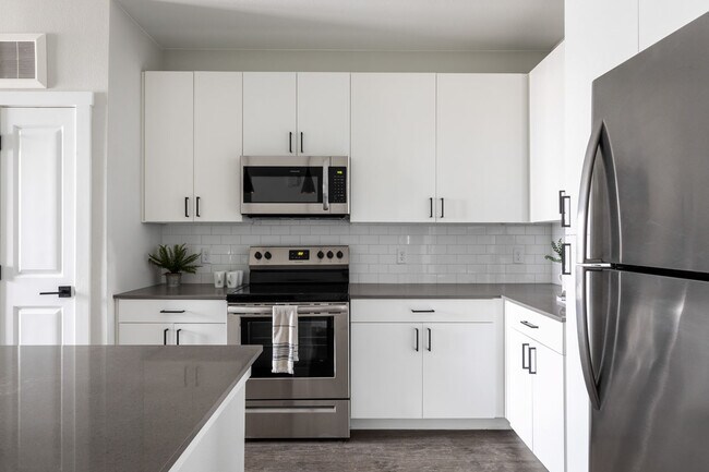 Ladora Modern Apartments, Denver, CO 80249 - photo 3