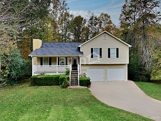 446 Thornbrooke Dr, Hiram, GA 30141
