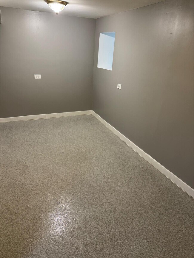 2132 S Harding Ave unit Basement, Chicago, IL 60623 - photo 7