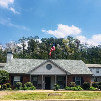 102 Library Ln, Jasper, GA 30143