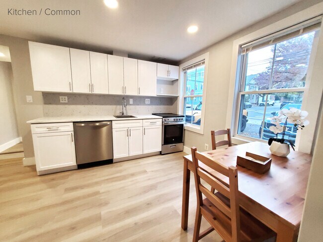 98 Sciarappa St unit 98 Sciarappa Unit B, Cambridge, MA 02141 - photo 3